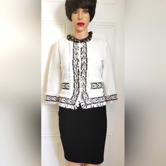 St. John Dresses & Skirts - St. John Knit 0 2 4 White Black Boucle Fringe Jacket Santana Knit Skirt Set Suit